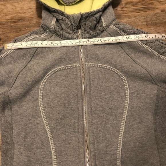 LULULEMON Gray Limited Edition Cable-Knit Scuba Hoodie Neon Yellow Sz Small (?) - Picture 8 of 10